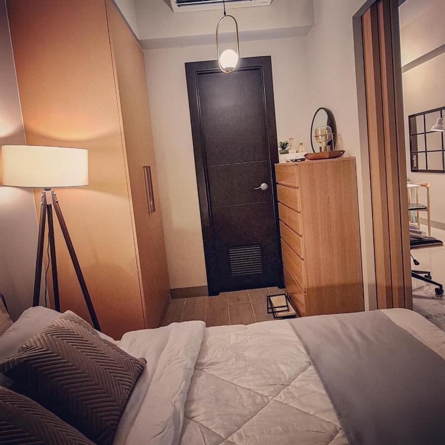 Luxe Bonifacio Global City Taguig Uptown Condo Hotel 1 Bedroom Suite エクステリア 写真