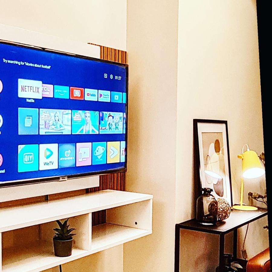 Luxe Bonifacio Global City Taguig Uptown Condo Hotel 1 Bedroom Suite エクステリア 写真