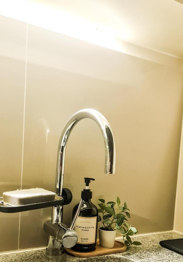Luxe Bonifacio Global City Taguig Uptown Condo Hotel 1 Bedroom Suite エクステリア 写真