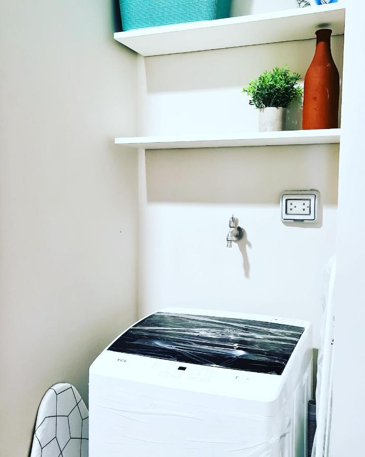 Luxe Bonifacio Global City Taguig Uptown Condo Hotel 1 Bedroom Suite エクステリア 写真