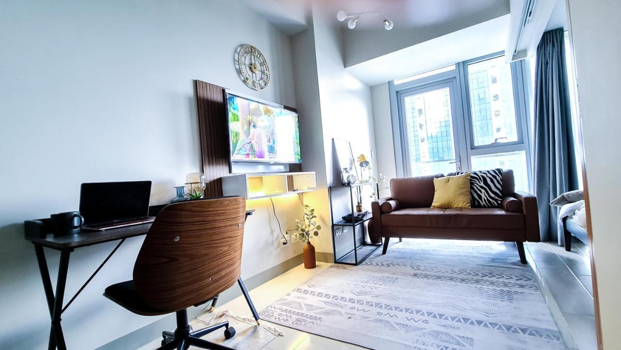 Luxe Bonifacio Global City Taguig Uptown Condo Hotel 1 Bedroom Suite エクステリア 写真