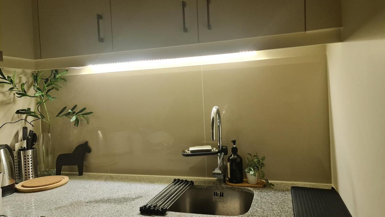 Luxe Bonifacio Global City Taguig Uptown Condo Hotel 1 Bedroom Suite エクステリア 写真